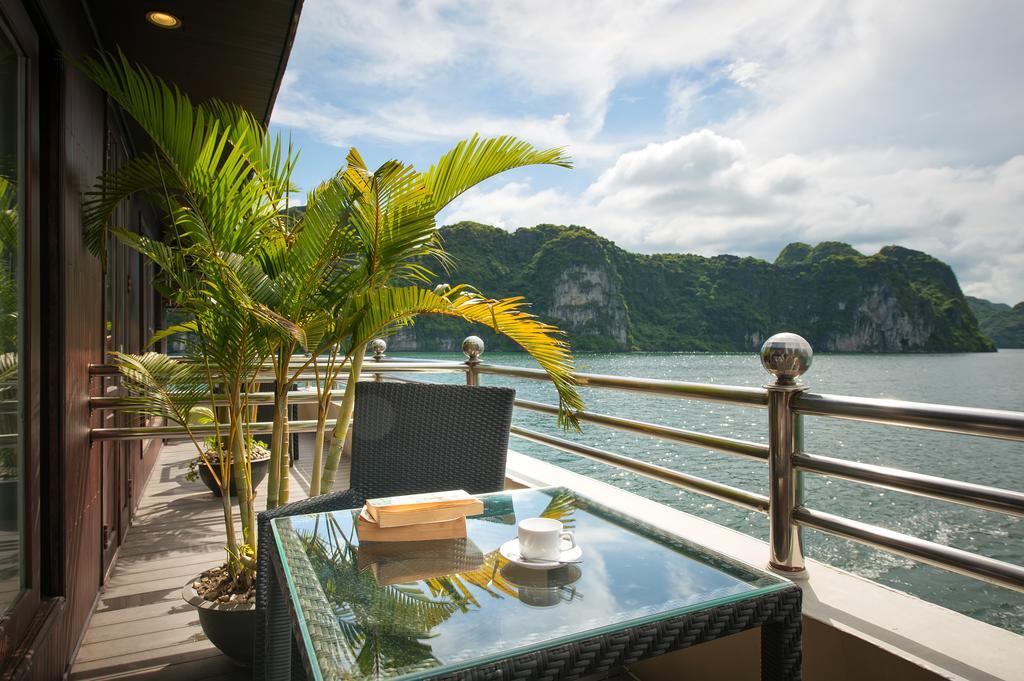La Vela Premium Cruise - Managed By Paradise Cruises Ha Long Dış mekan fotoğraf