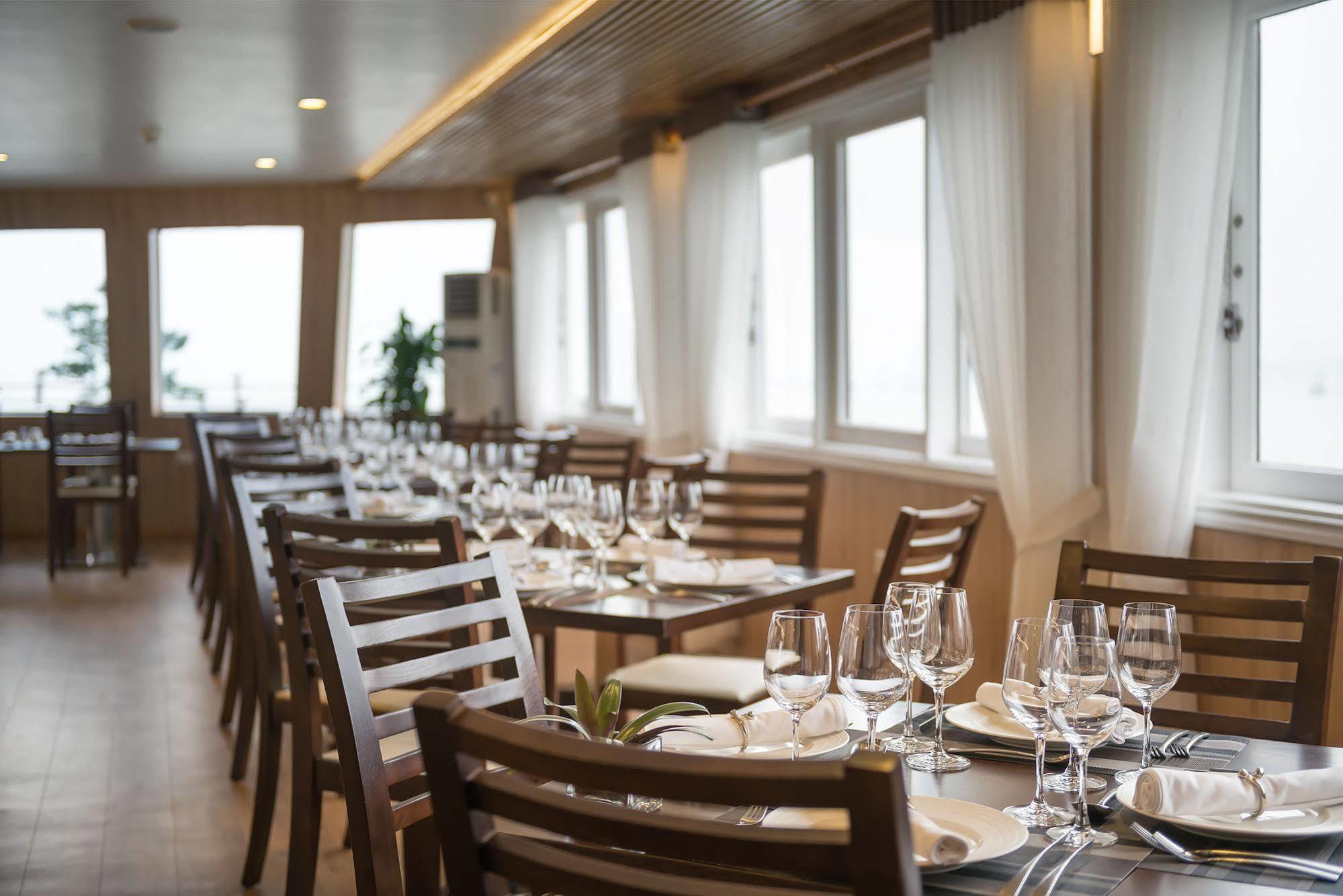 La Vela Premium Cruise - Managed By Paradise Cruises Ha Long Dış mekan fotoğraf