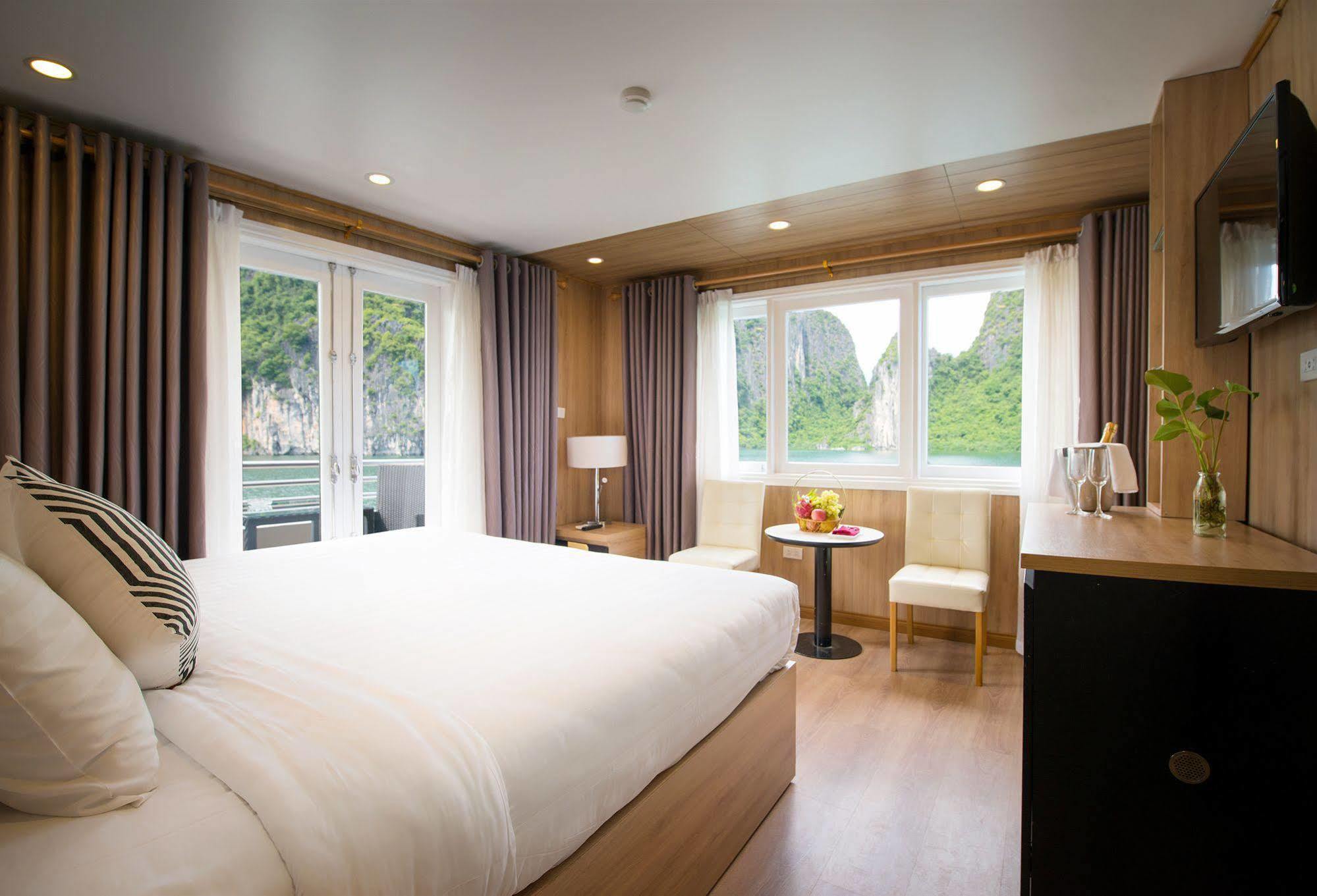 La Vela Premium Cruise - Managed By Paradise Cruises Ha Long Dış mekan fotoğraf