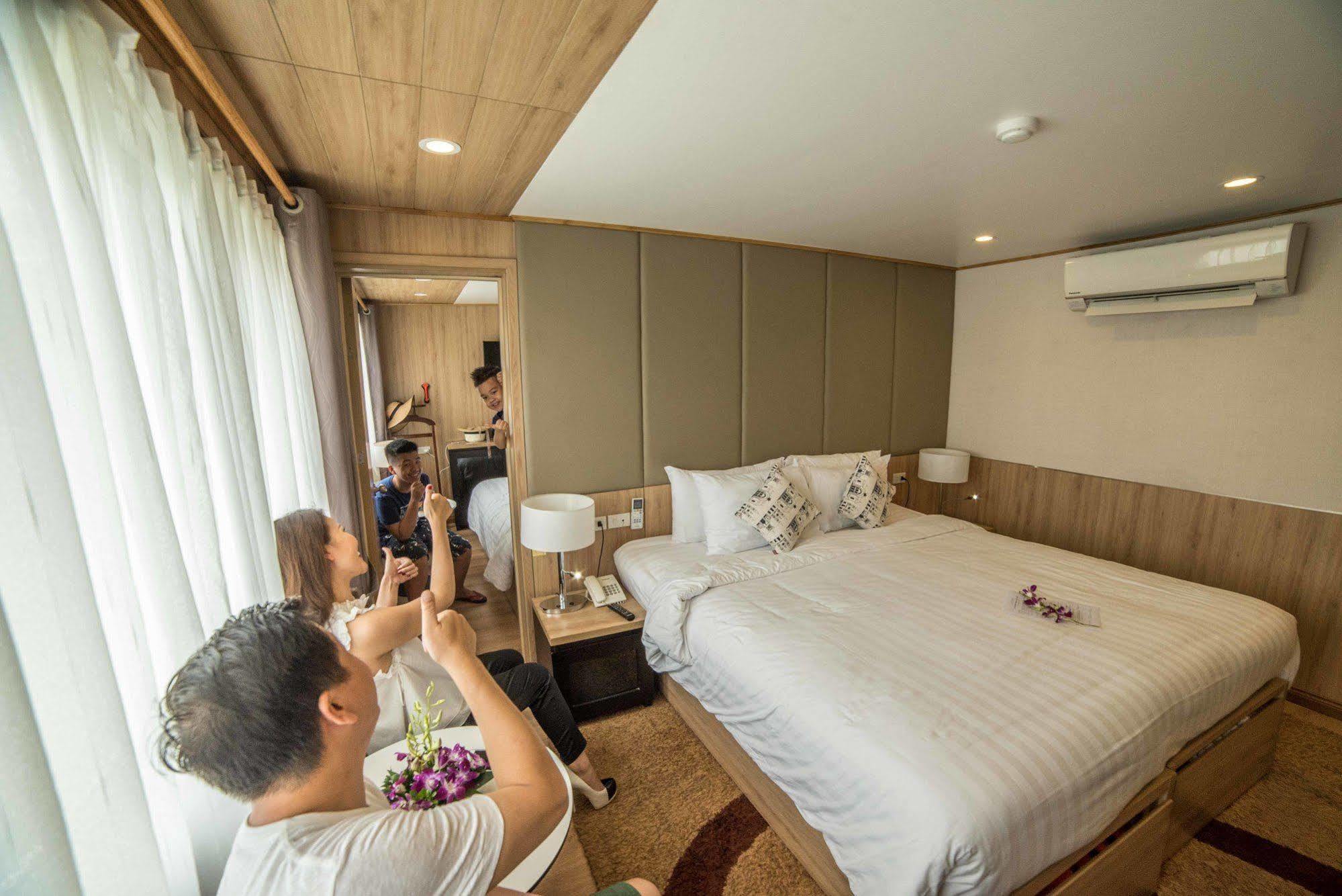La Vela Premium Cruise - Managed By Paradise Cruises Ha Long Dış mekan fotoğraf