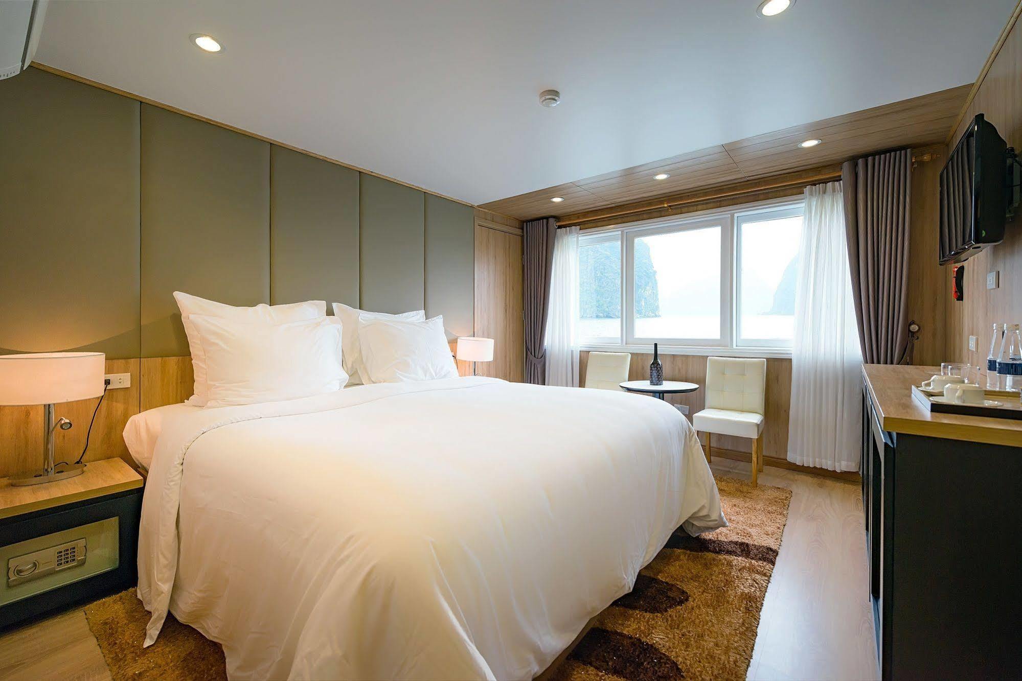 La Vela Premium Cruise - Managed By Paradise Cruises Ha Long Dış mekan fotoğraf